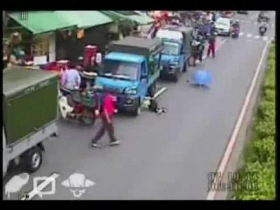 TOP 10 JACKIE CHAN STUNTS