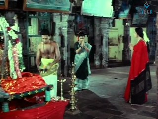 Suya Mariyathai - K.R.Vijaya Meets Pallavi In Temple