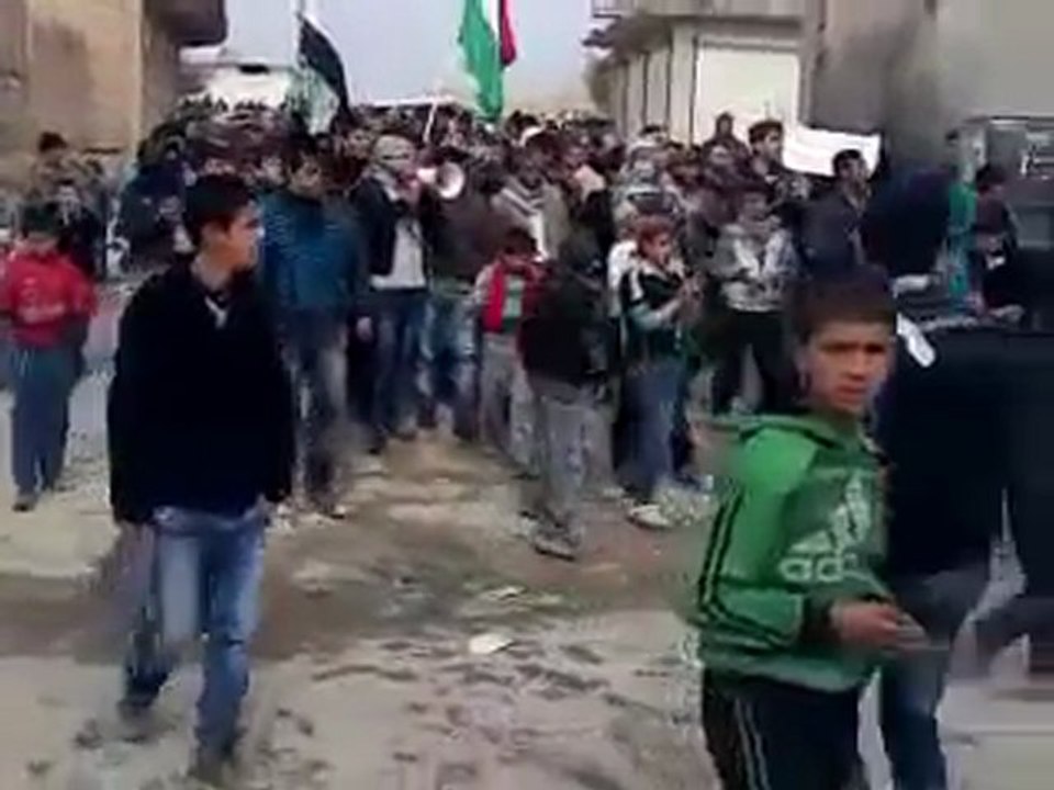 فري برس مظاهرة سرى كانيه من جامع البخاري  جمعة لاجلك بابا عمرو  24 2 2012