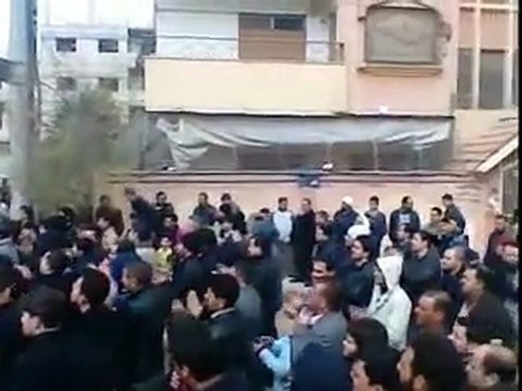 فري برس ريف دمشق دوما مظاهرة حاشدة إنطلقت من مسجد الهدى 24 2 2012