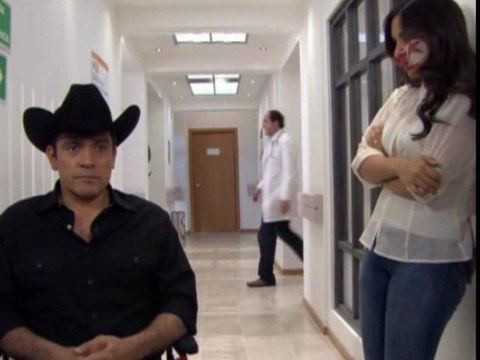 Rogelio se da cuenta que Vanessa le quito el negocio