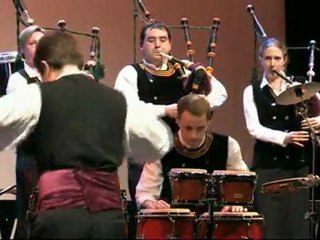Bagad Beuzeg Ar C'hap Extrait Brest 2009