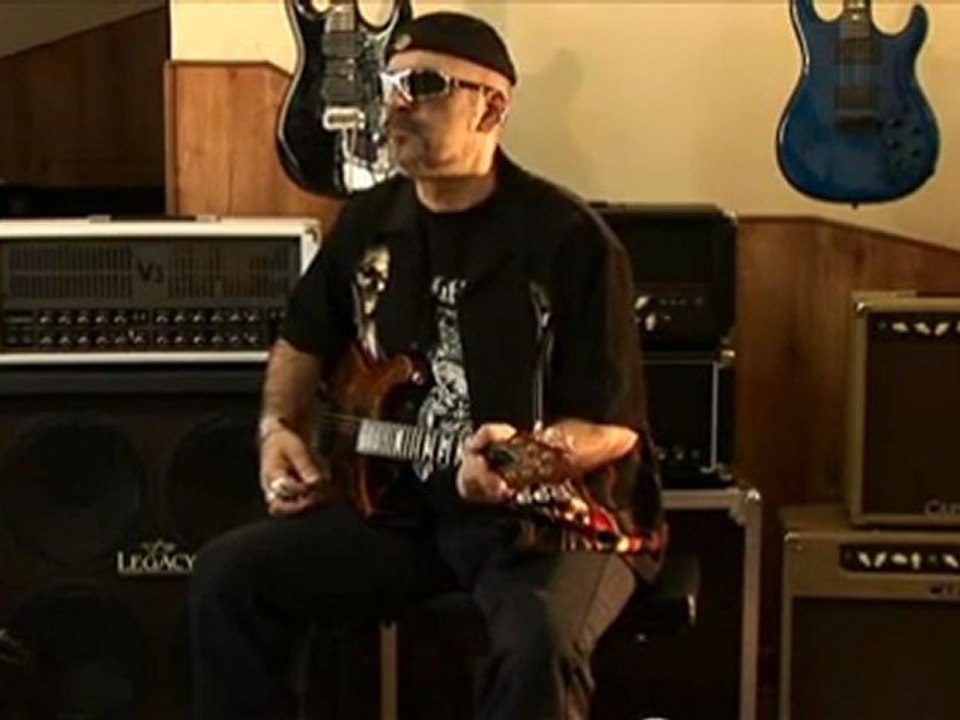 Judge Fredd & the Carvin V3