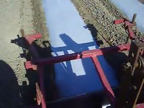 Dérouleuse plastique artisanale + massey ferguson 37