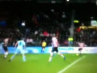 Toivonen opent score bij PSV-Feyenoord 1-0