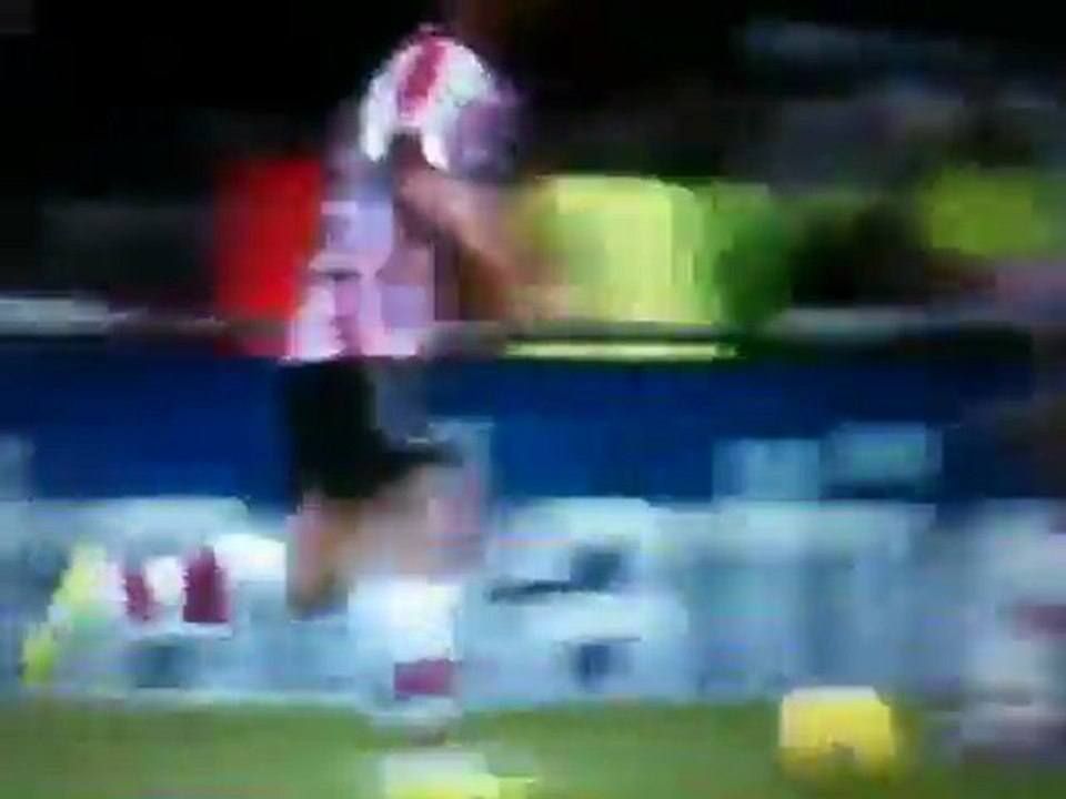 Dries Mertens scoort 2-0 voor  PSV tegen Feyenoord