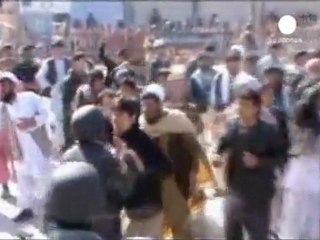 Afghanistan : Karzaï et Clinton appellent au calme
