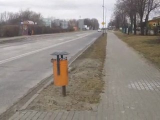 Dziura na przejściu dla pieszych