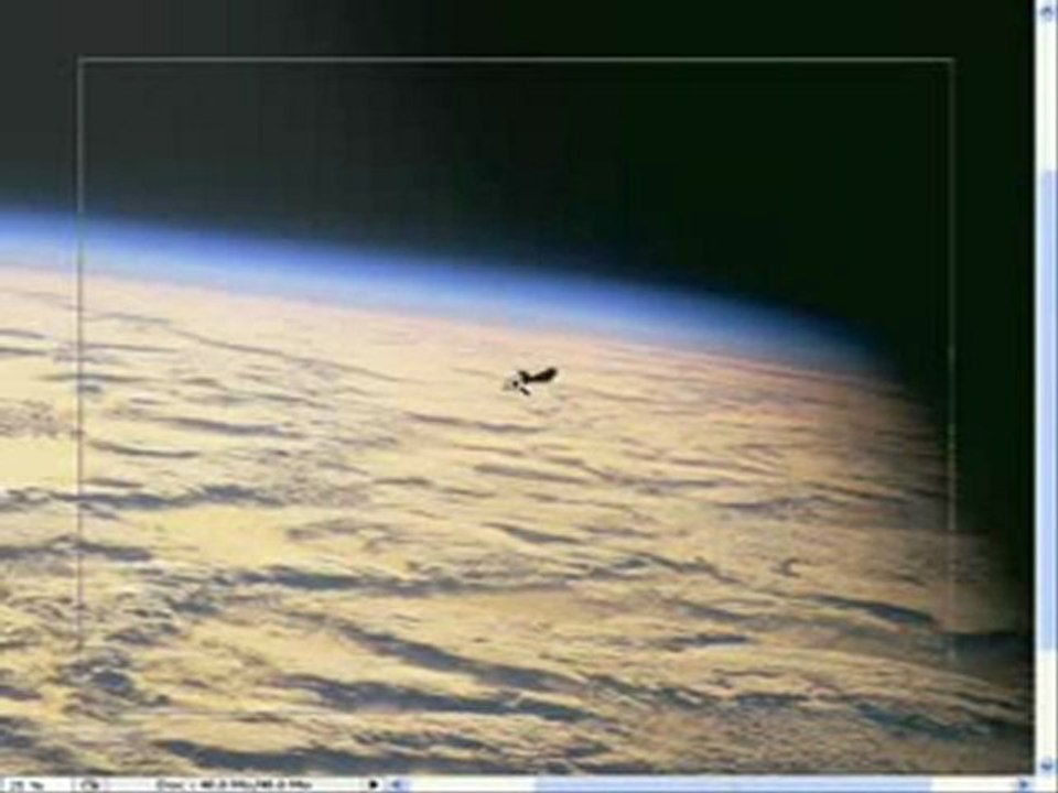 OVNI Aurora satellisé ou débris avec ref des photos