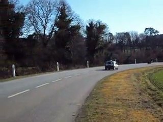 virage sympa en moto