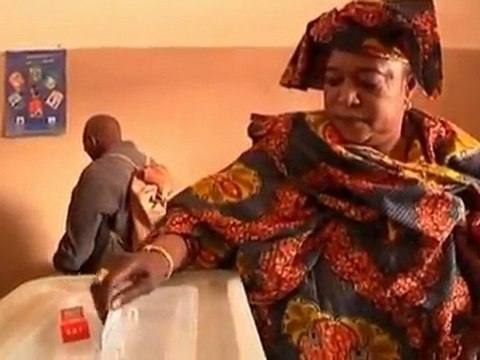 Senegalese vote in presidential polls