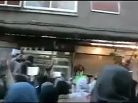 فري برس دمشق الاستفتاء على الدستور الجديد في حي الميدان 25 2 2012