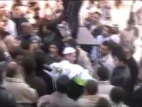 فري برس حمص القصور تشيع الشهيدة الطفلة نايا امين العااابد لبيك لبيك يالله رااائعة 25 2 2012