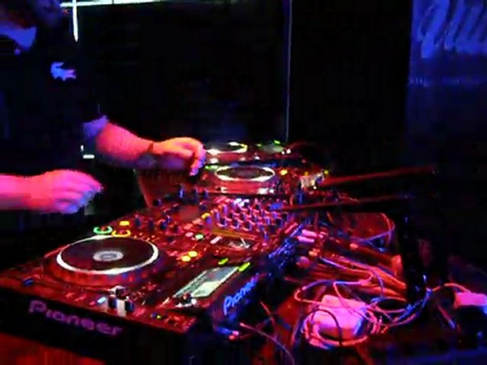 Alan Braxe mix Stardust vs Tik Tak