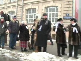 Russie: une chaîne humaine contre Poutine à Moscou