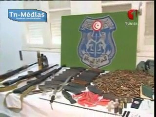 القبض على 3 مجرمين خطيرين بحوزتهم ثلاثة رشاشات كلاشينكوف