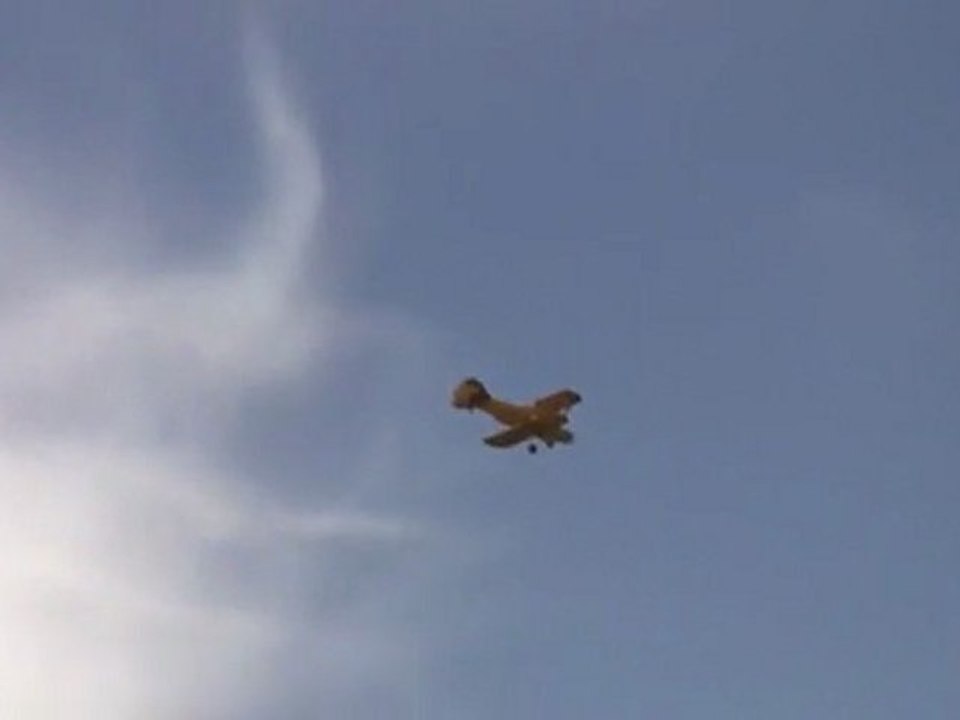 biplan-jaune_11-12-2011.mpg.mp4