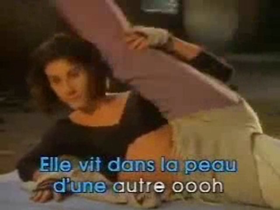 Dans la peau d'une autre  chanteur Raymond