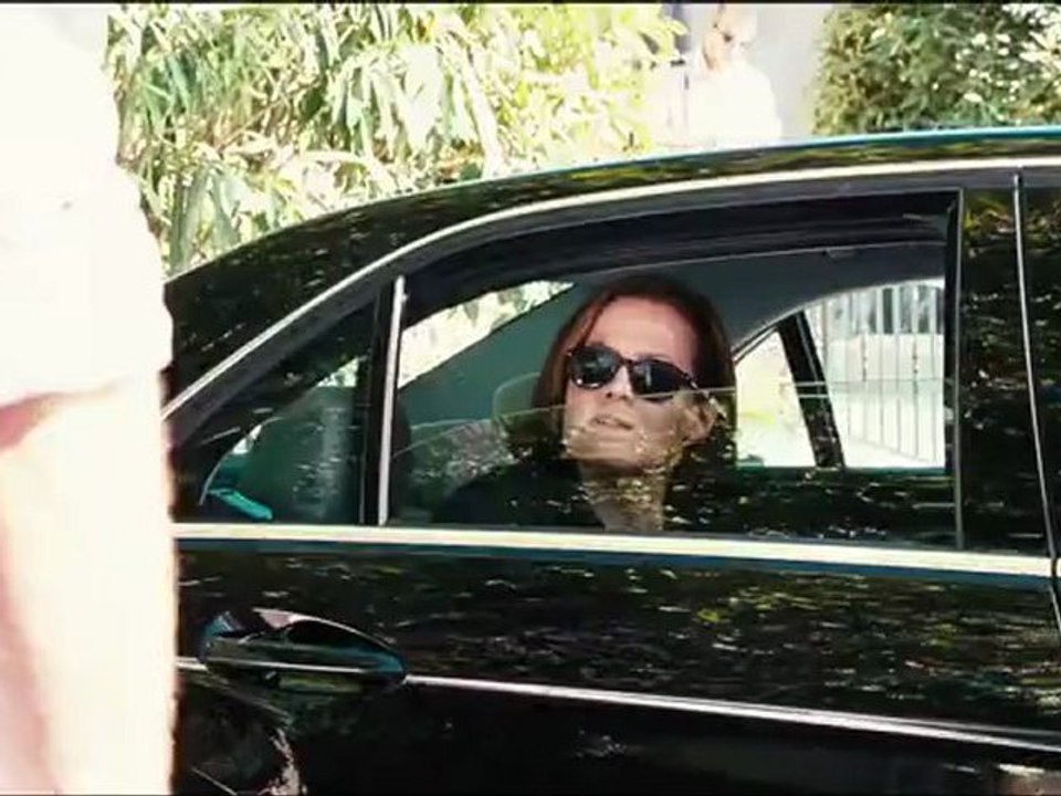 Средь бела дня дублированный трейлер