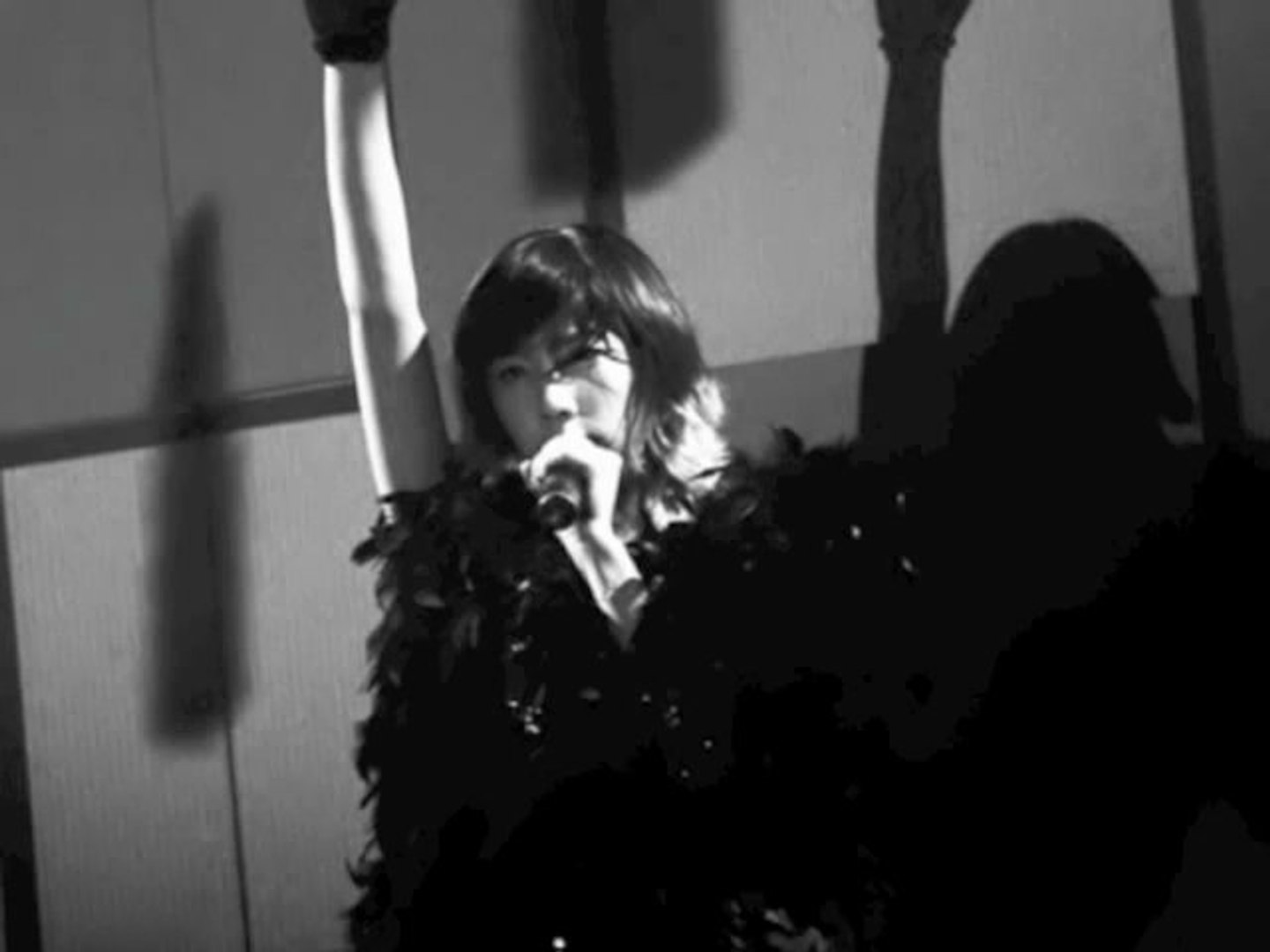 Taeyeon - Devils' Cry (The 2nd Asia Tour) [Studio Version] - video  Dailymotion