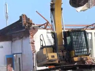 Hautmont : Démolition de l'école du Muguet