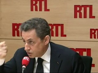 Sarkozy promet de s'occuper de La Réunion et Florange