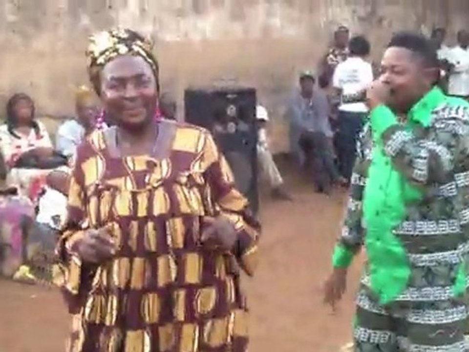 Hommage à Maman Monique par NOTACKDEWO, Artiste Musicien Camerounais 05 Février 2012