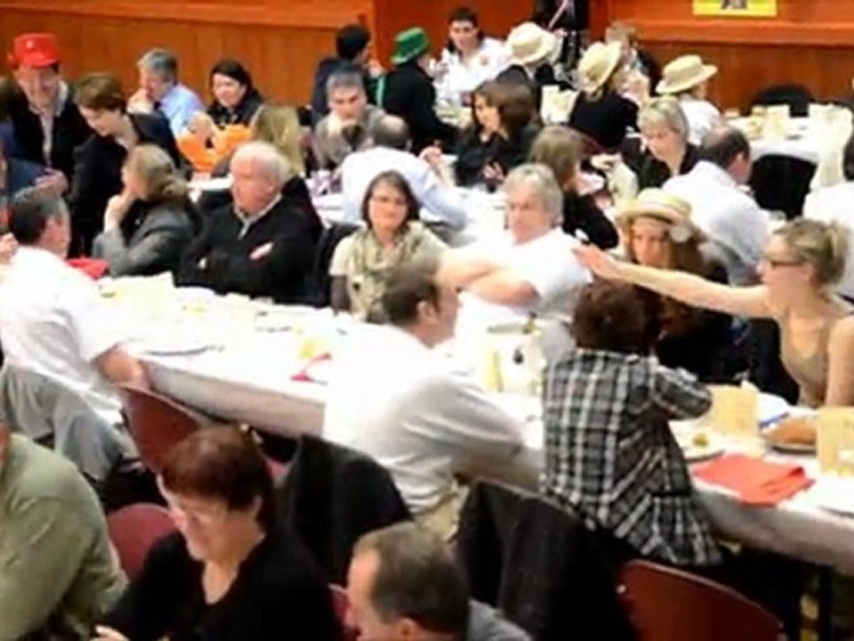 2. Pont-de-Vaux. Repas des classes en deux. 2012