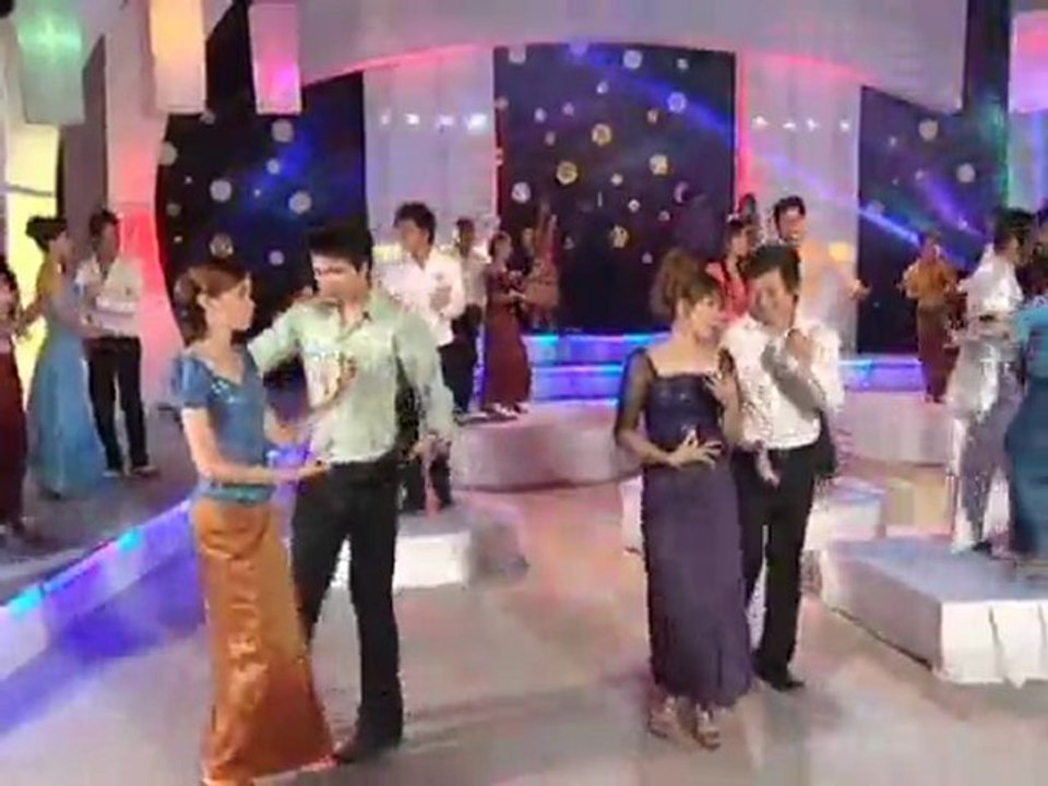 Trov Thnam Oun Srey  www.pisothshow.com