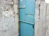 فري برس حمص باب هود احدى القذئف التي سقطت على الحي 26 2 2012
