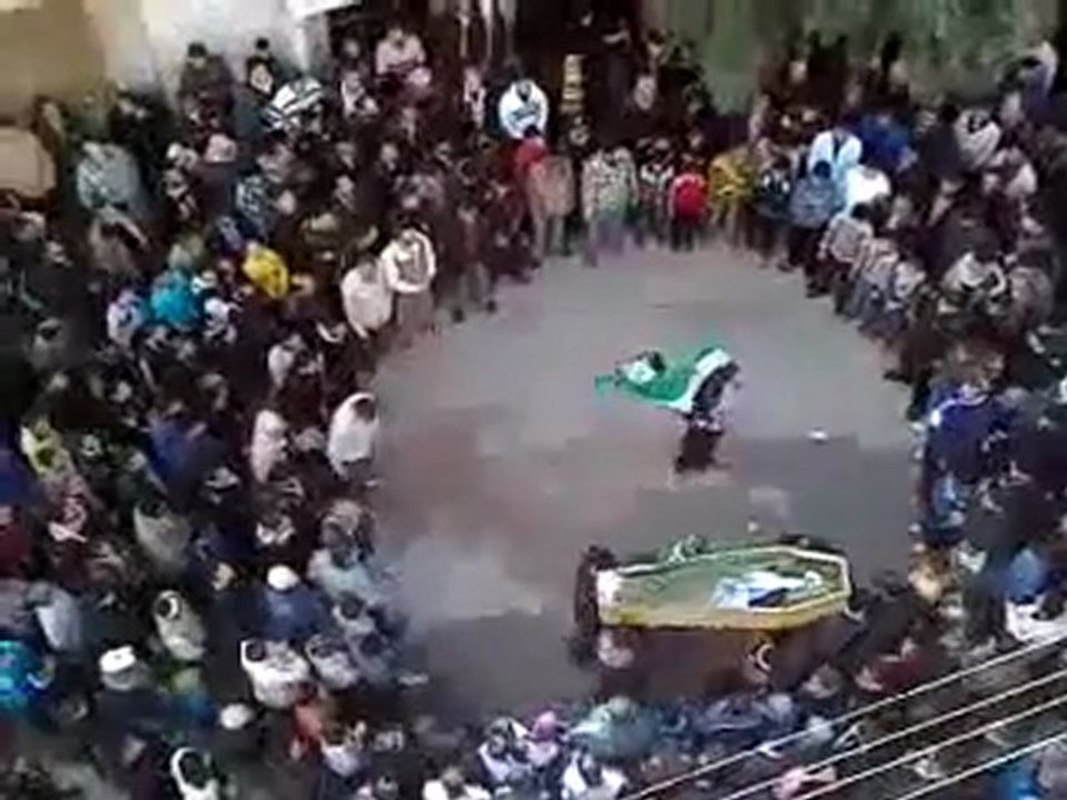 فري برس حمص الوعر تشييع الشهيد البطل زياد جاسم الجاسم 26 2 2012 ج2