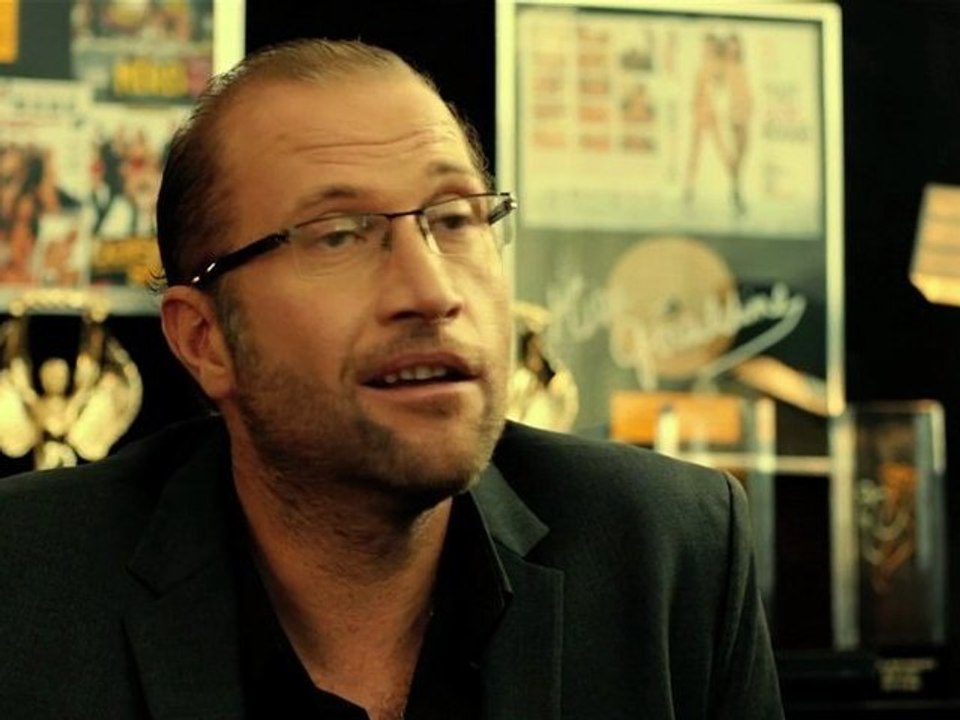 LES KAIRA LE FILM - 1ER TEASER EXCLUSIF avec François Damiens !