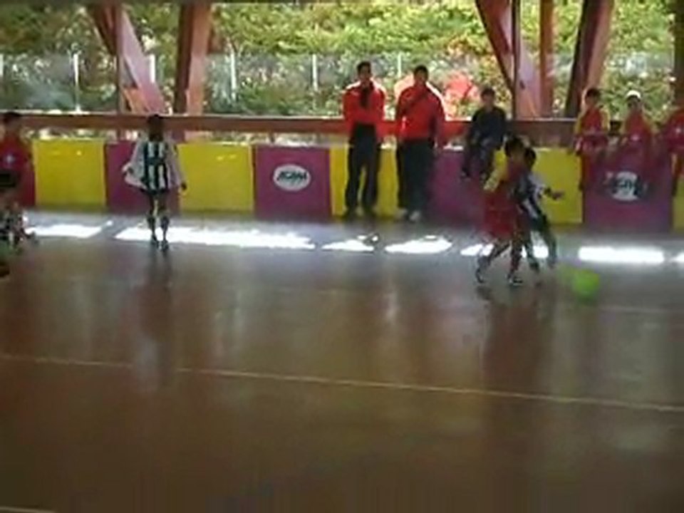 ETOILE CLARET MONTETY tournoi U11 six-fours en salle (vainqueur 2-0 en 1/2 doublé de Joris )