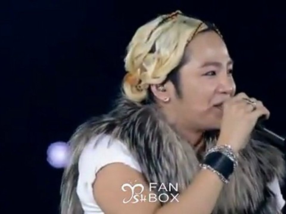 Park Shin Hye and Jang Keun Suk  @ TOKYO DOME - MY L.O.V.E - KeunShin MV