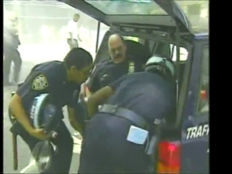 Roll-In - 911-QuickTime H.264 4x3 Streaming 2000k