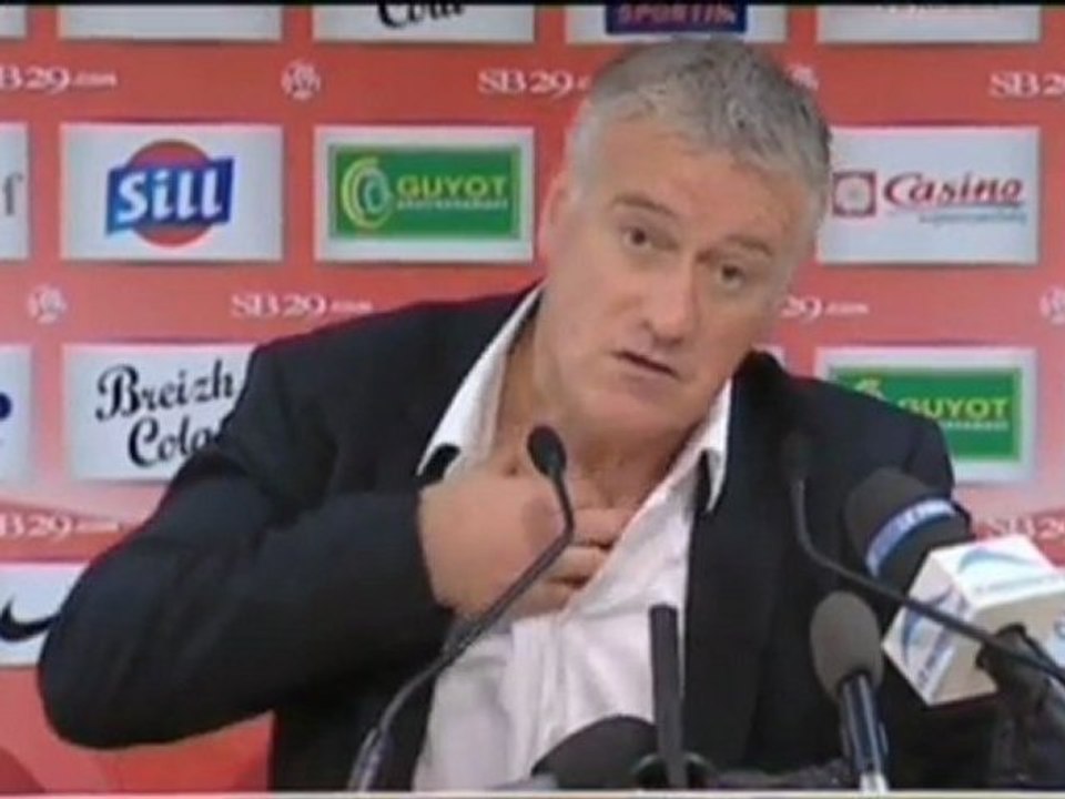 Deschamps - Sauer nach verweigertem Elfmeter