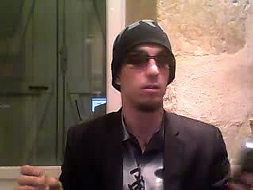 douille aie aie aie