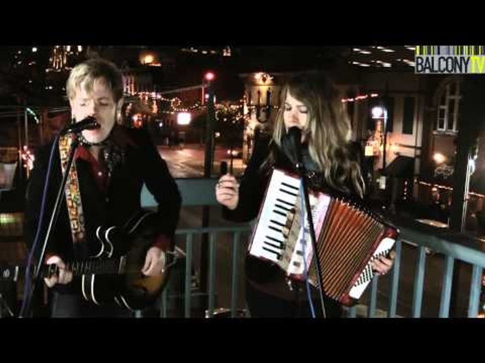 TWILIGHT HOTEL - WHEN THE WOLVES GO BLIND (BalconyTV)