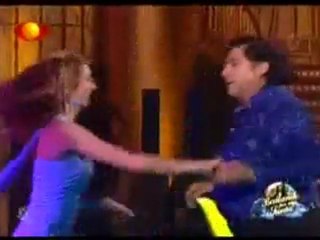 CARLOS BONAVIDES Y ATHALIA BAILANDO MUSICA DISCO