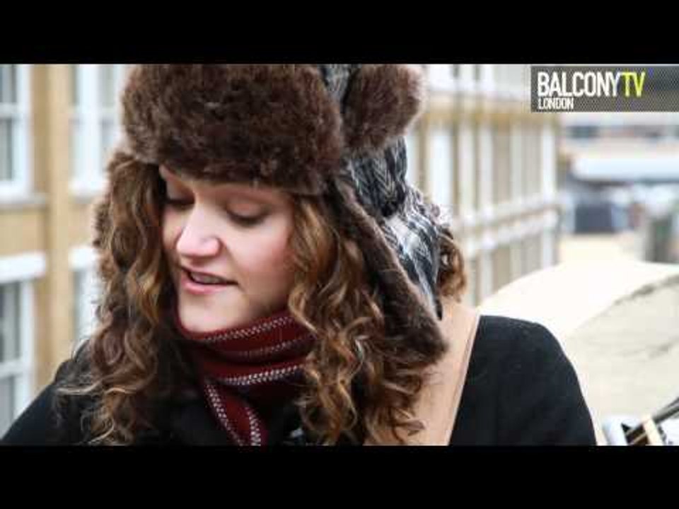 ALLIE MOSS - CORNER (BalconyTV)