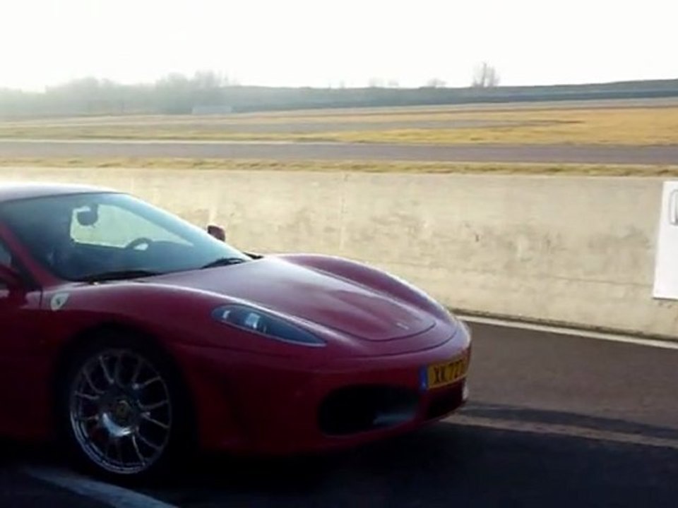Conduite d'une Ferrari F430 F1 sur le circuit de La Ferté Gaucher