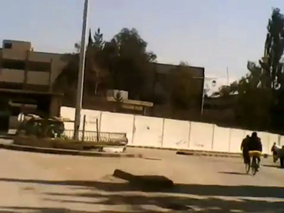 فري برس غوطة دمشق  سقبا صور السفاح على الحواجز 27 2 2012