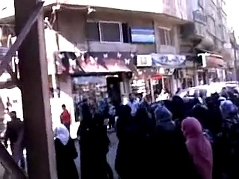 فري برس ريف دمشق مظاهرة حرائر التل 26 2 2012 ج1