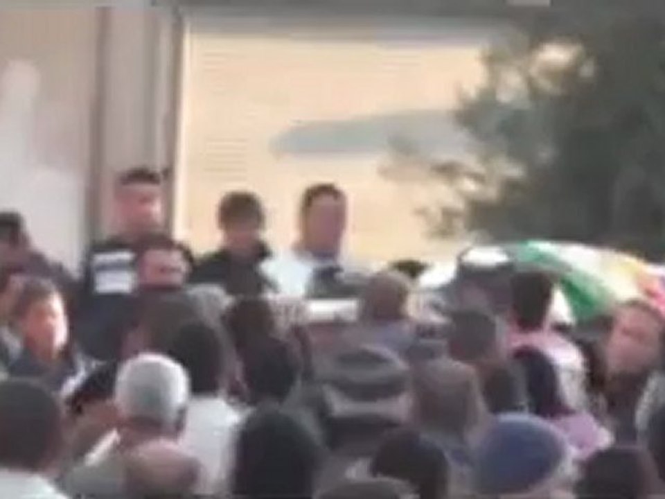 فري برس تلبيسة  تشييع الشهيد محمد خير ميزنازي 25 2 2012