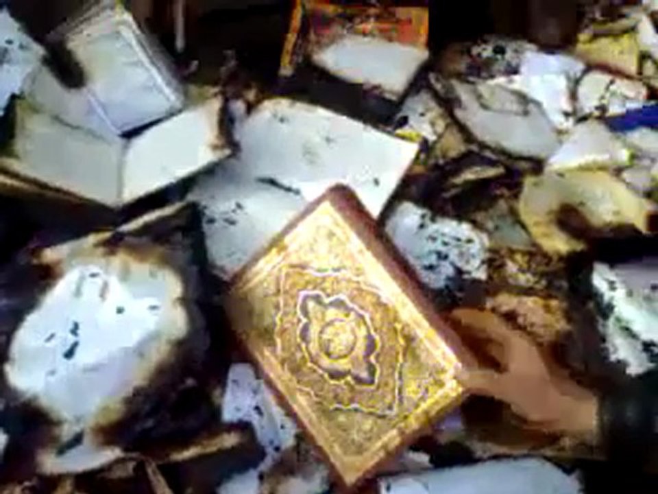 فري برس إدلب  مؤلم يهز الجبال حرق المصحف الشريف 27 2 2012