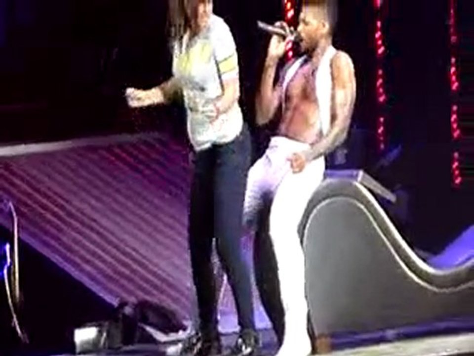 Lap Dance sur Usher !
