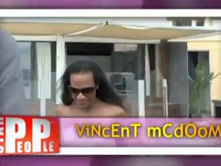 Vincent Mc Doom : agressé par un SDF !