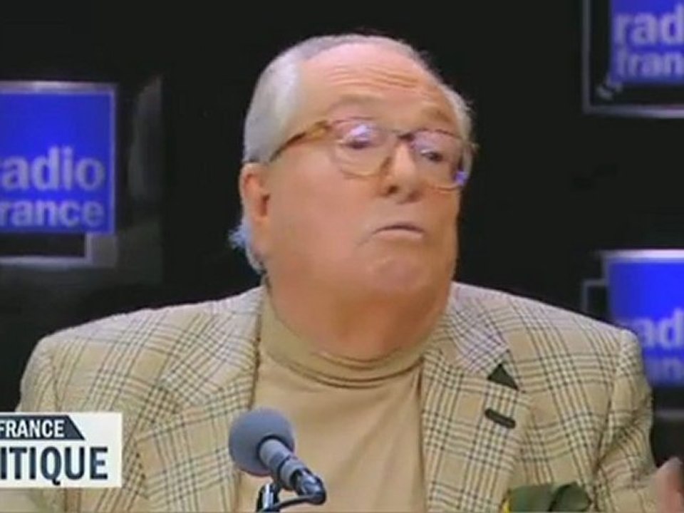 Jean-Marie Le Pen traite Jean-Luc Mélenchon de voyou.