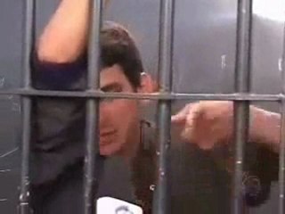 Apaixonado tenta suicidio e vai pra Cadeia