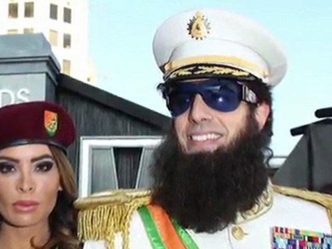 Ryan Seacrest surpris par Sacha Baron Cohen